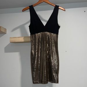 Black and gold bodycon dress‎